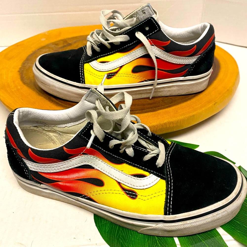 Vans Flames Skate Unisex Low Top Sneaker